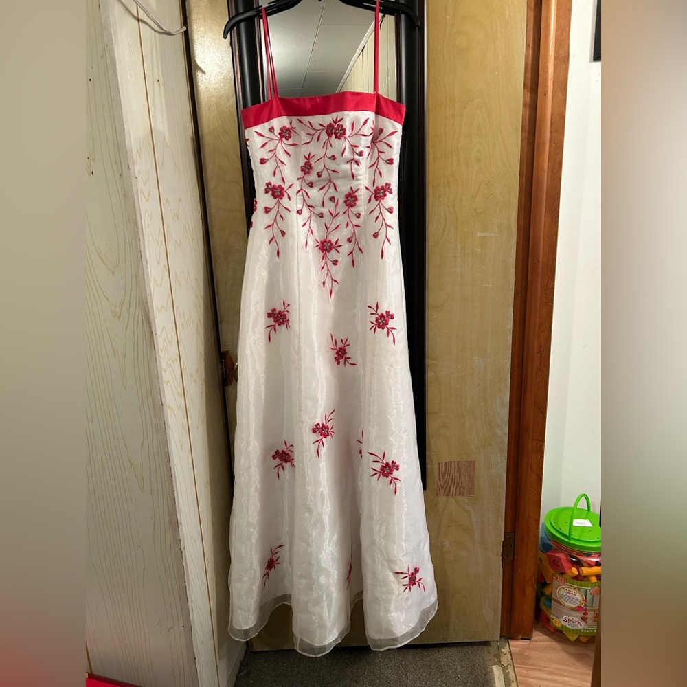 Prom/ formal dress worn one time. Like brand new. Size 5/6